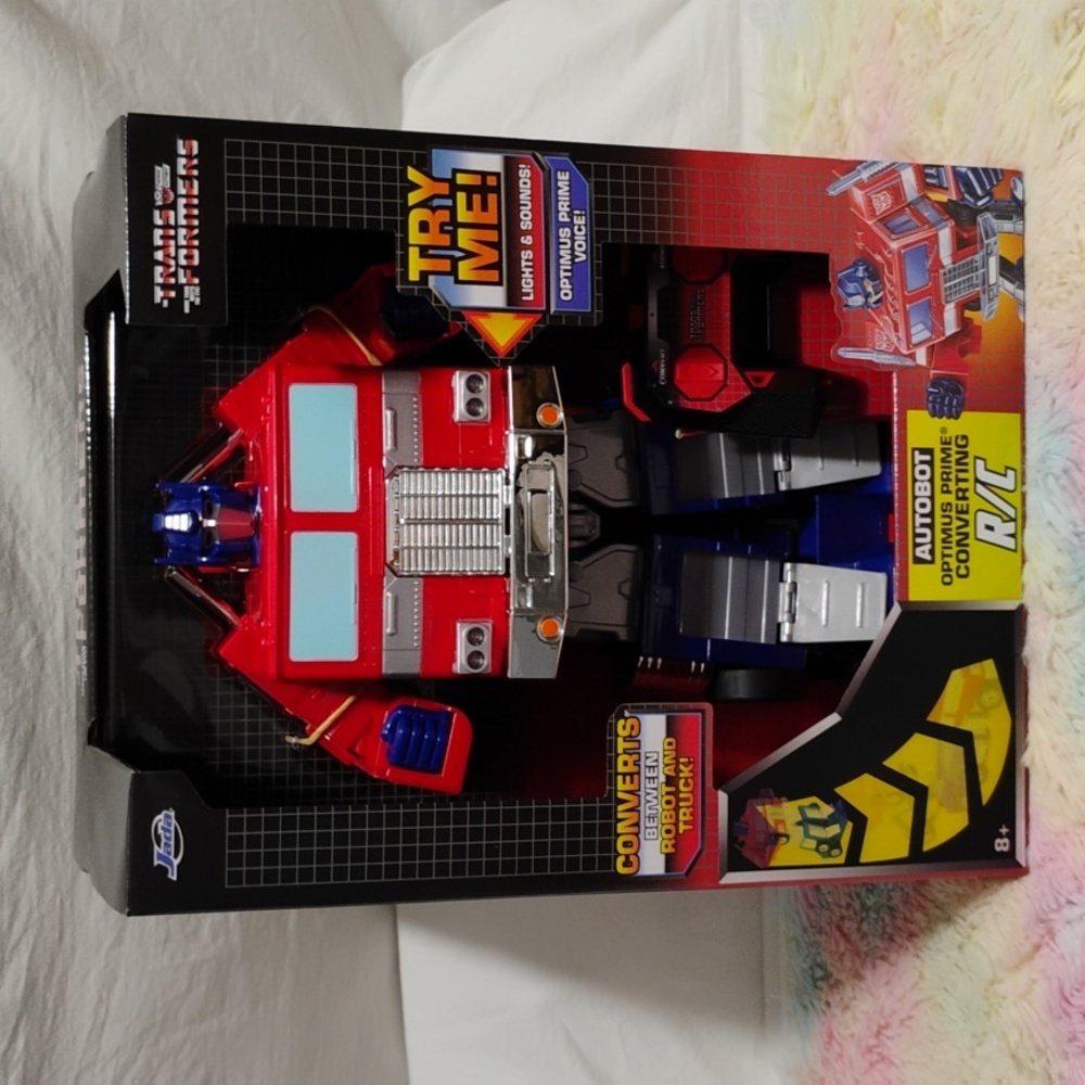 (D-22) New Transformers Autobot Optimus Prime Converting R/C By Jada